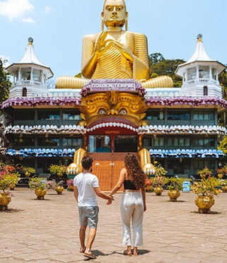 Sri Lanka Hot Desitination DAMBULLA TEMPLE